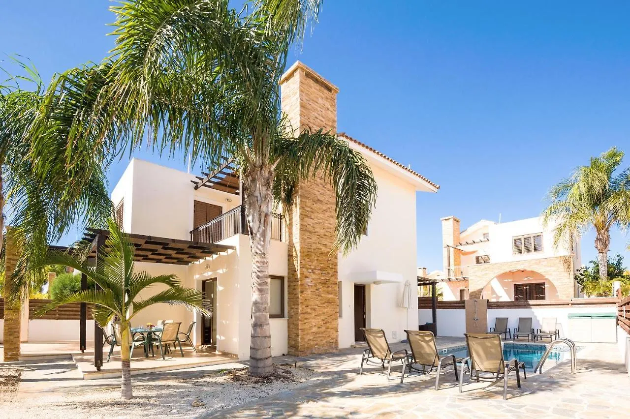 Villa Ioanna location